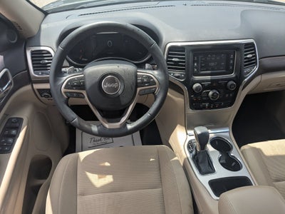 2017 Jeep Grand Cherokee Laredo 4x2