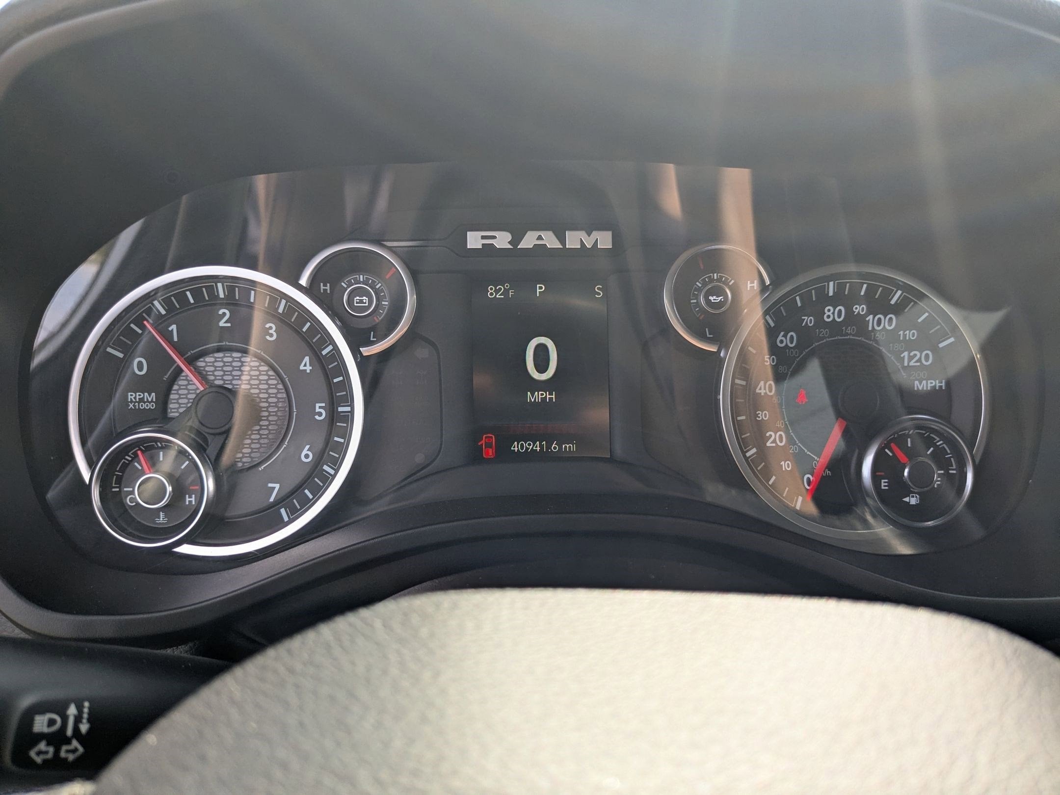 2023 RAM 1500 Big Horn Crew Cab 4x2 5'7' Box