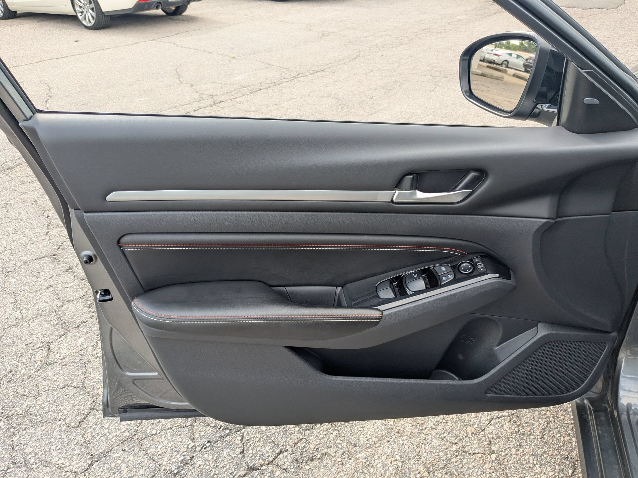 2023 Nissan Altima SR VC-Turbo FWD