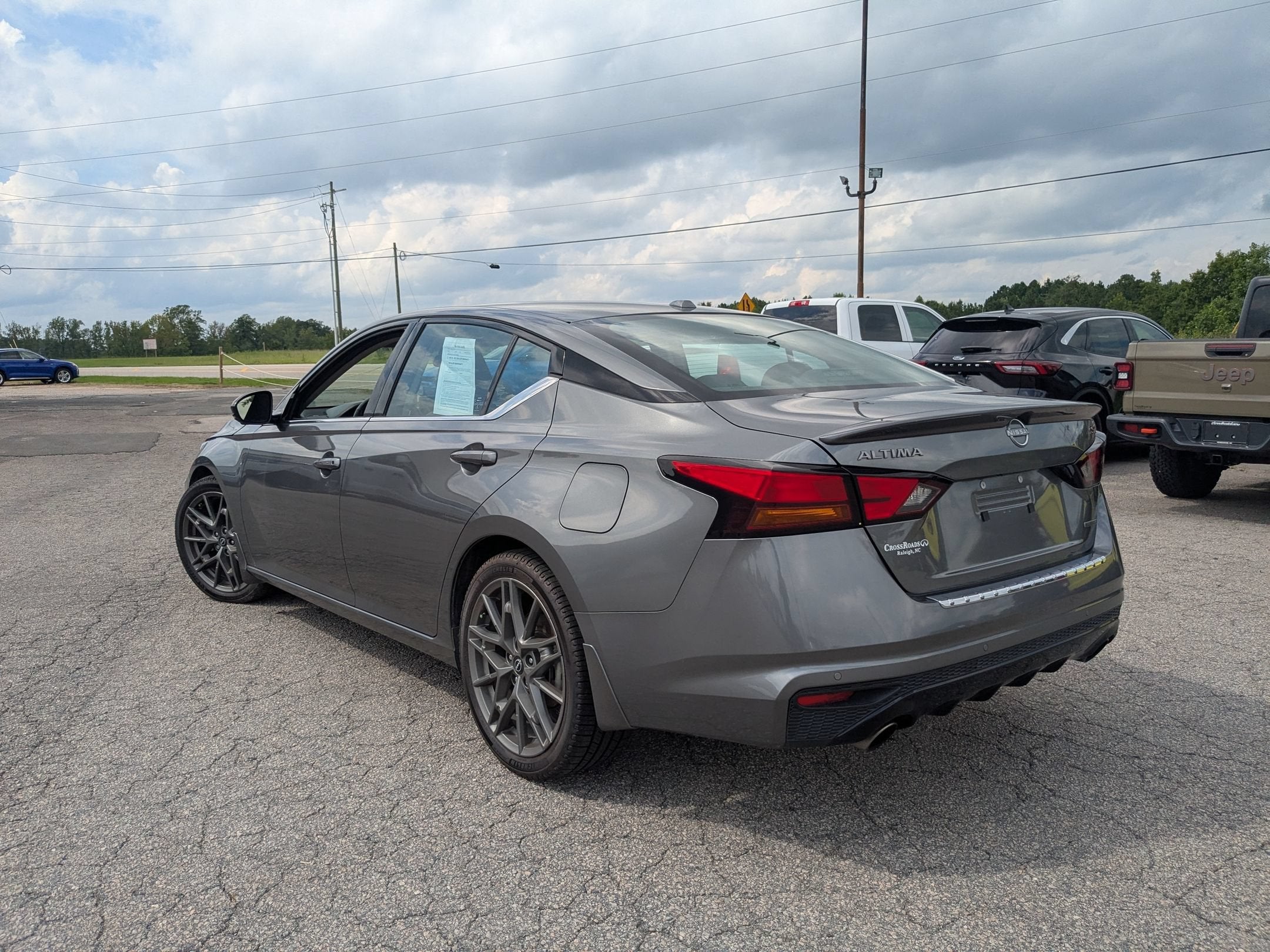 2023 Nissan Altima SR VC-Turbo FWD