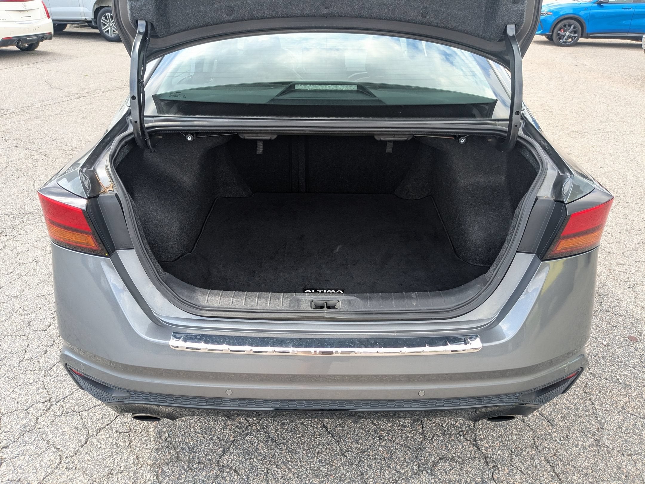2023 Nissan Altima SR VC-Turbo FWD
