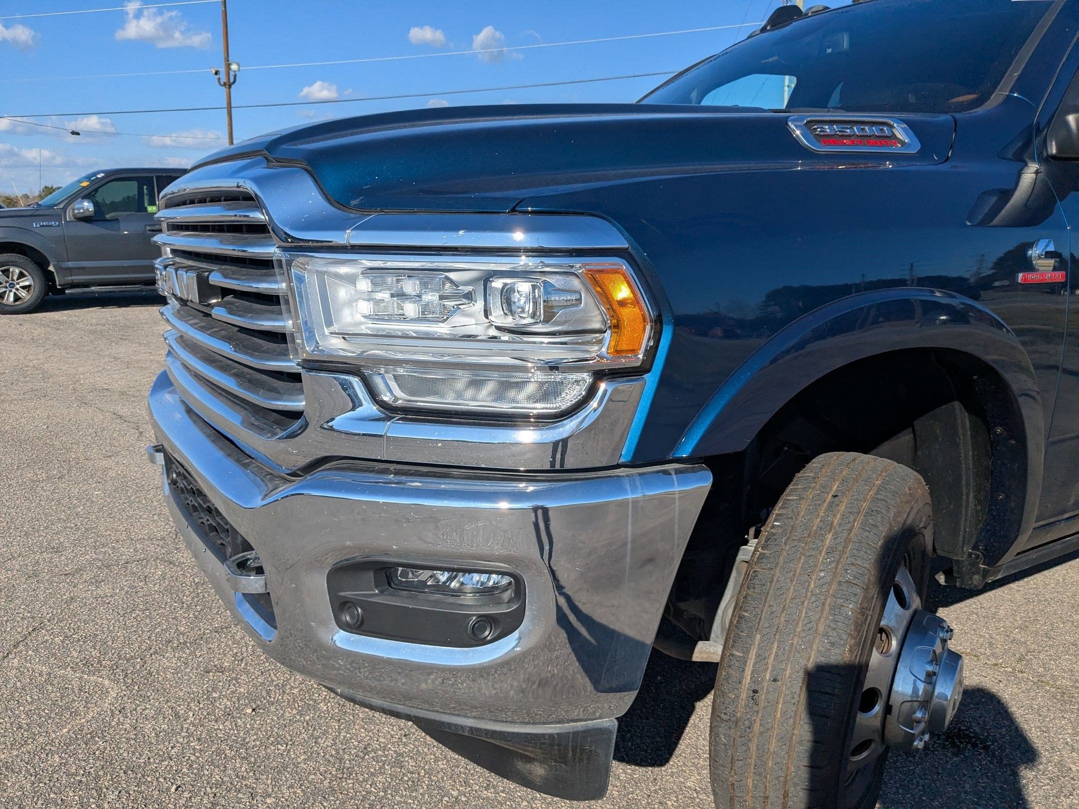 2022 RAM 3500 Limited Longhorn Crew Cab 4x4 8' Box