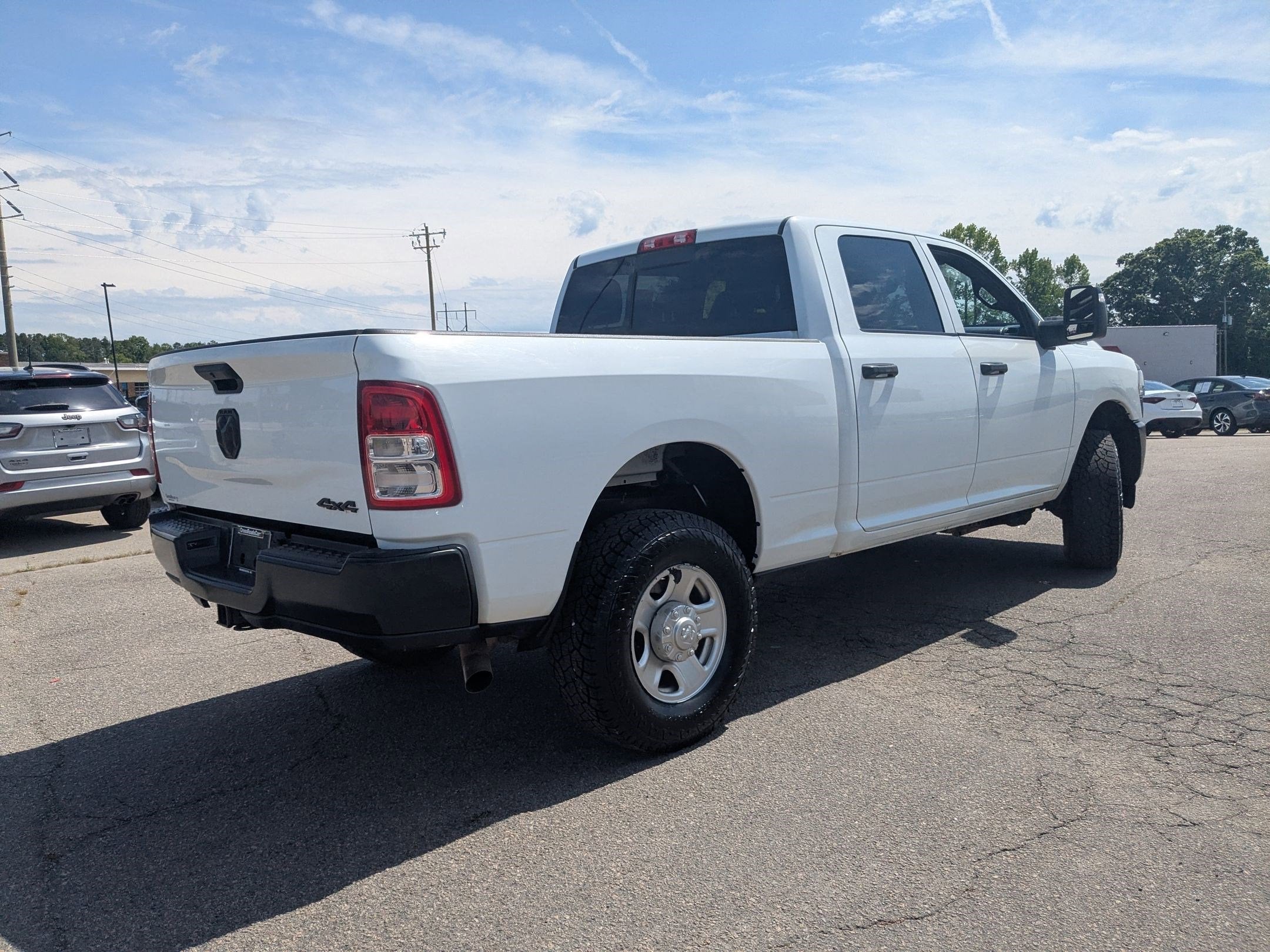 2023 RAM 2500 Tradesman Crew Cab 4x4 6'4' Box