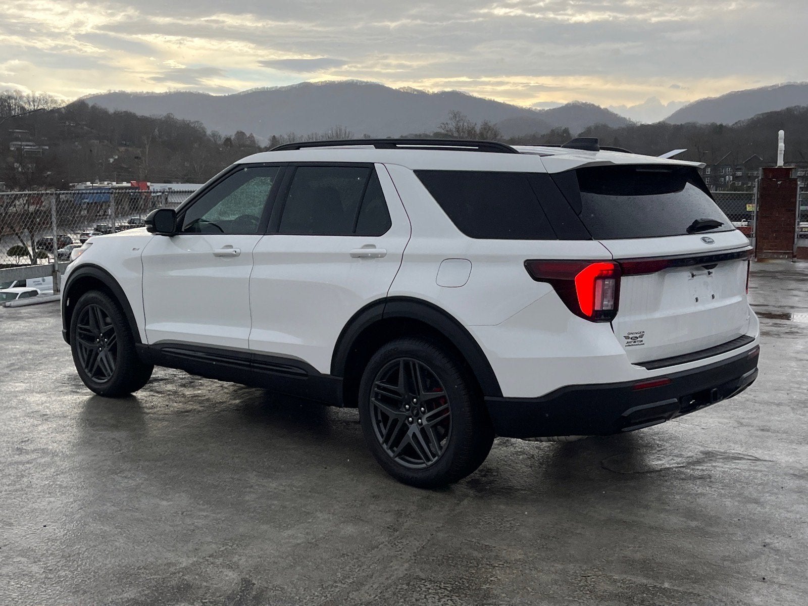 2026 Ford Explorer ST-Line