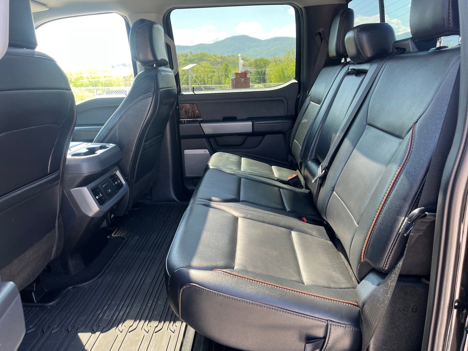 2025 Ford Super Duty F-350 SRW LARIAT