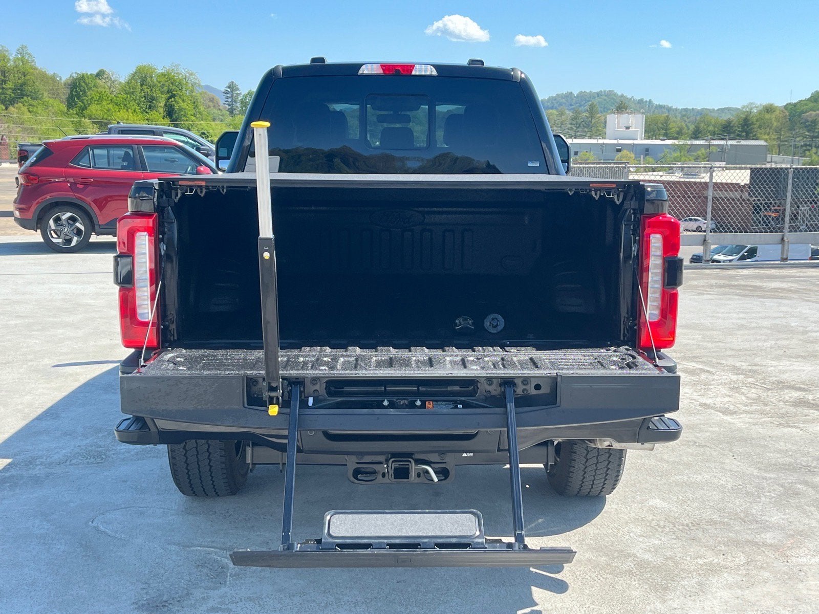 2025 Ford Super Duty F-350 SRW LARIAT