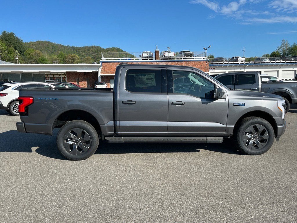 2025 Ford F-150 Lightning Flash