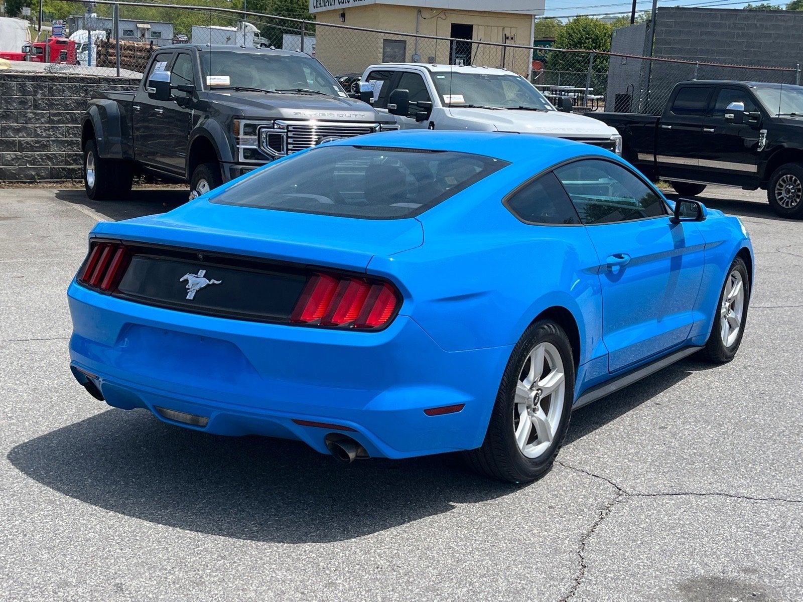 2017 Ford Mustang V6