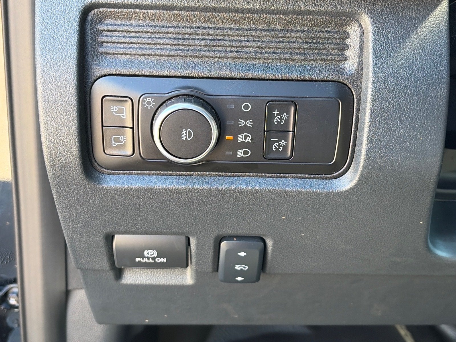 2026 Ford Super Duty F-450 DRW Lariat DRW