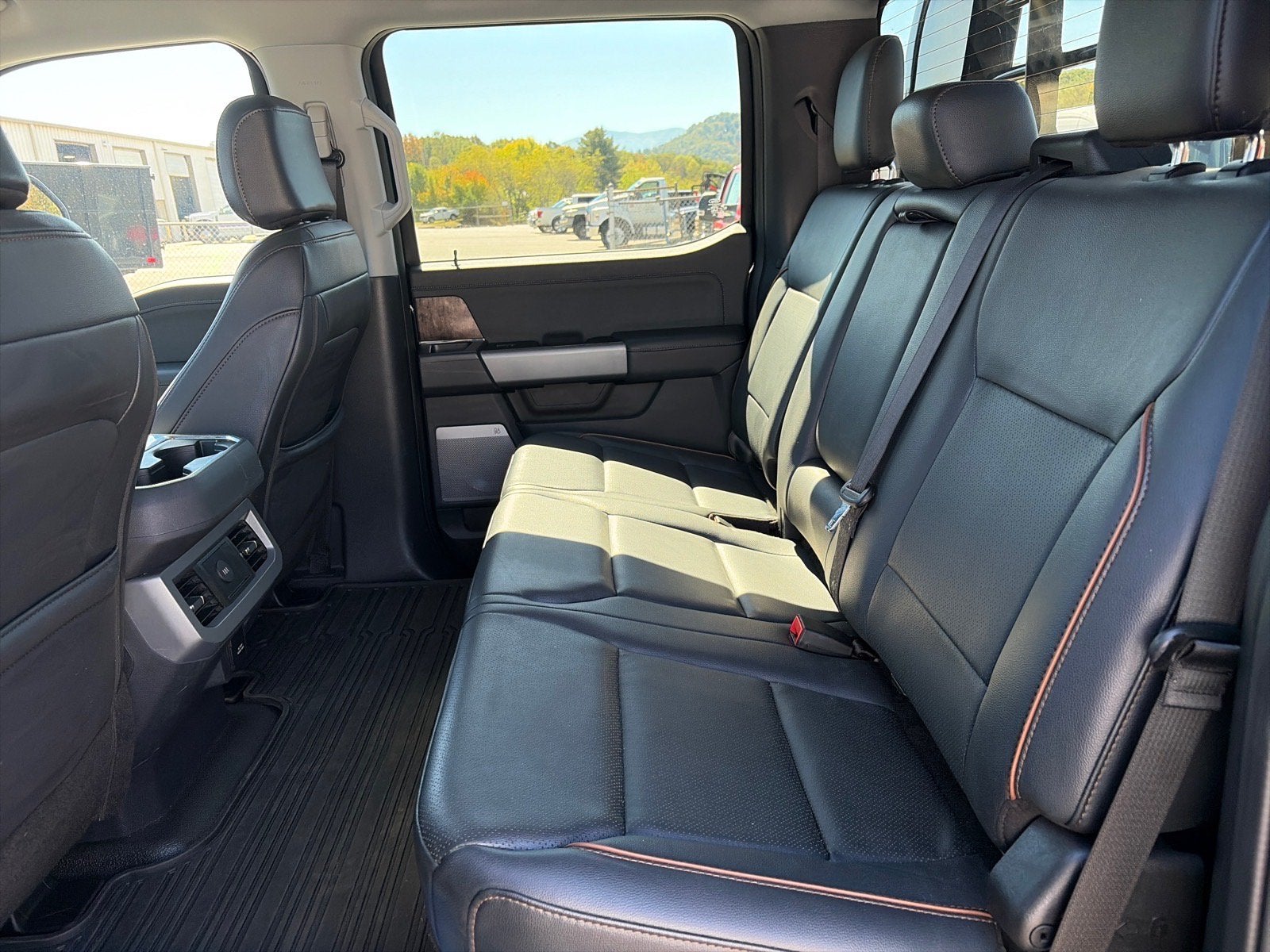 2026 Ford Super Duty F-450 DRW Lariat DRW