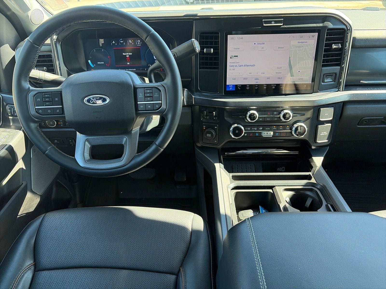 2026 Ford Super Duty F-450 DRW Lariat DRW