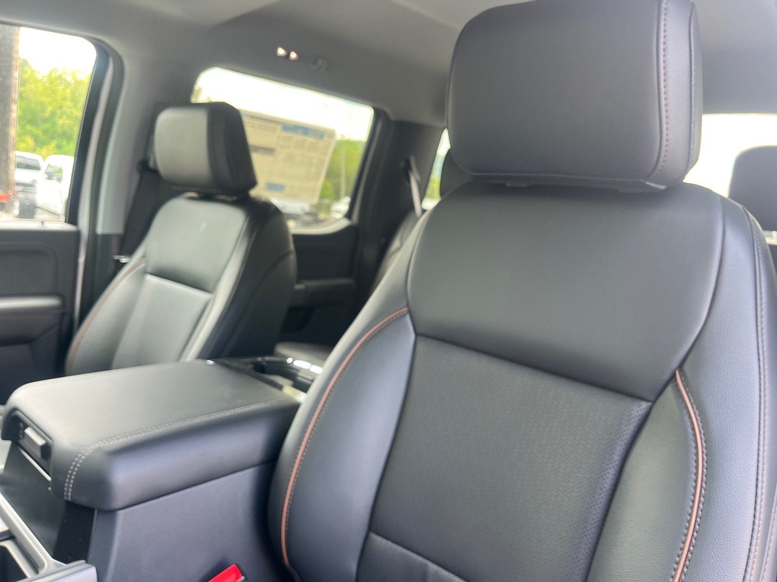 2026 Ford Super Duty F-350 DRW LARIAT