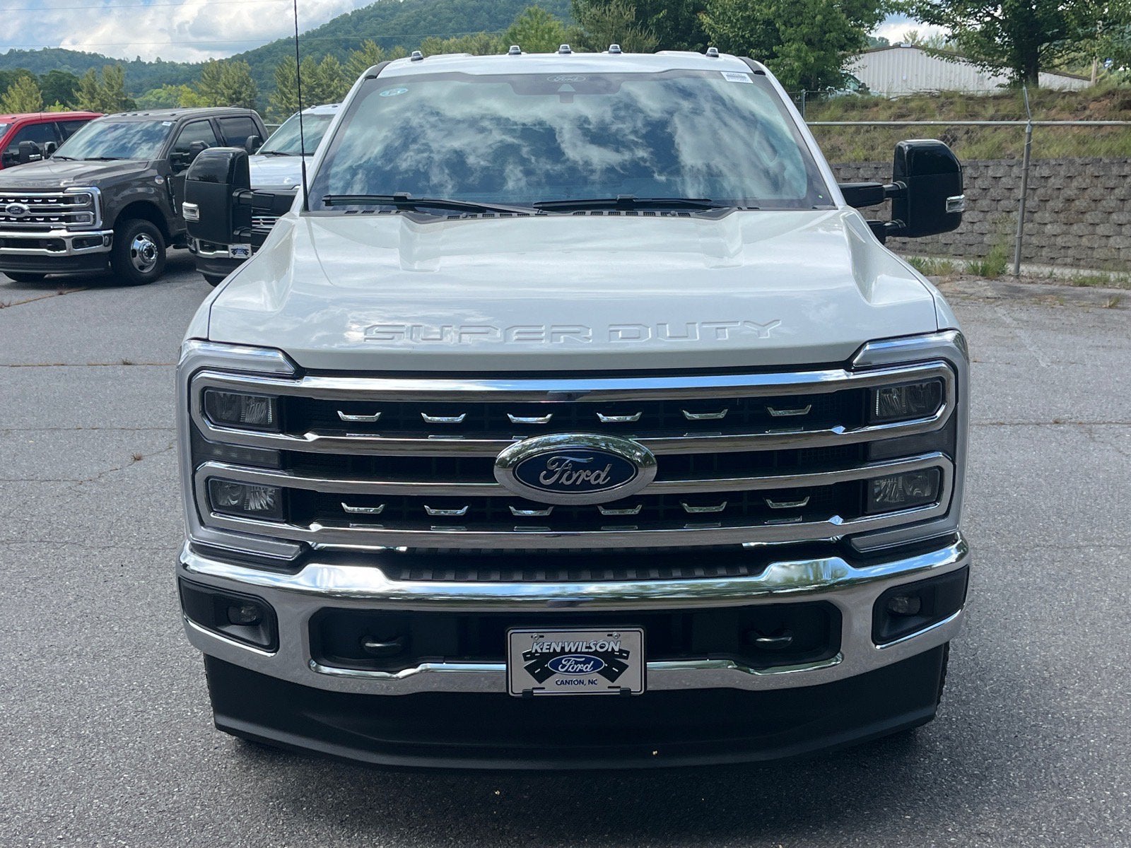 2026 Ford Super Duty F-350 DRW LARIAT