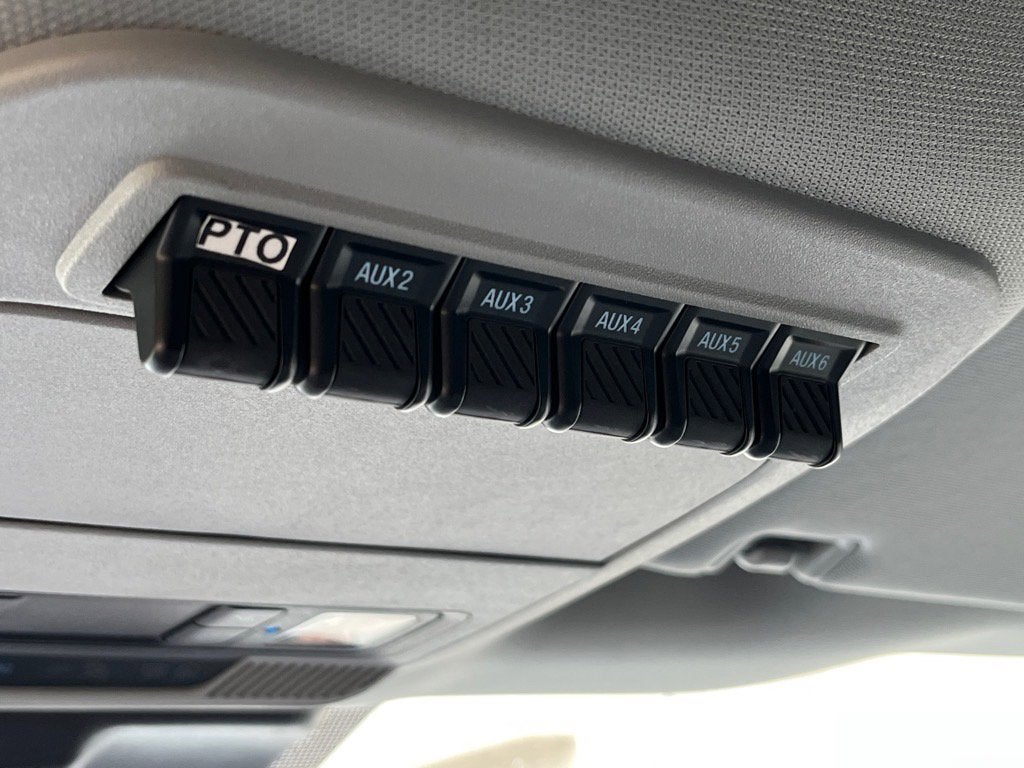 2025 Ford Super Duty F-600 DRW XL