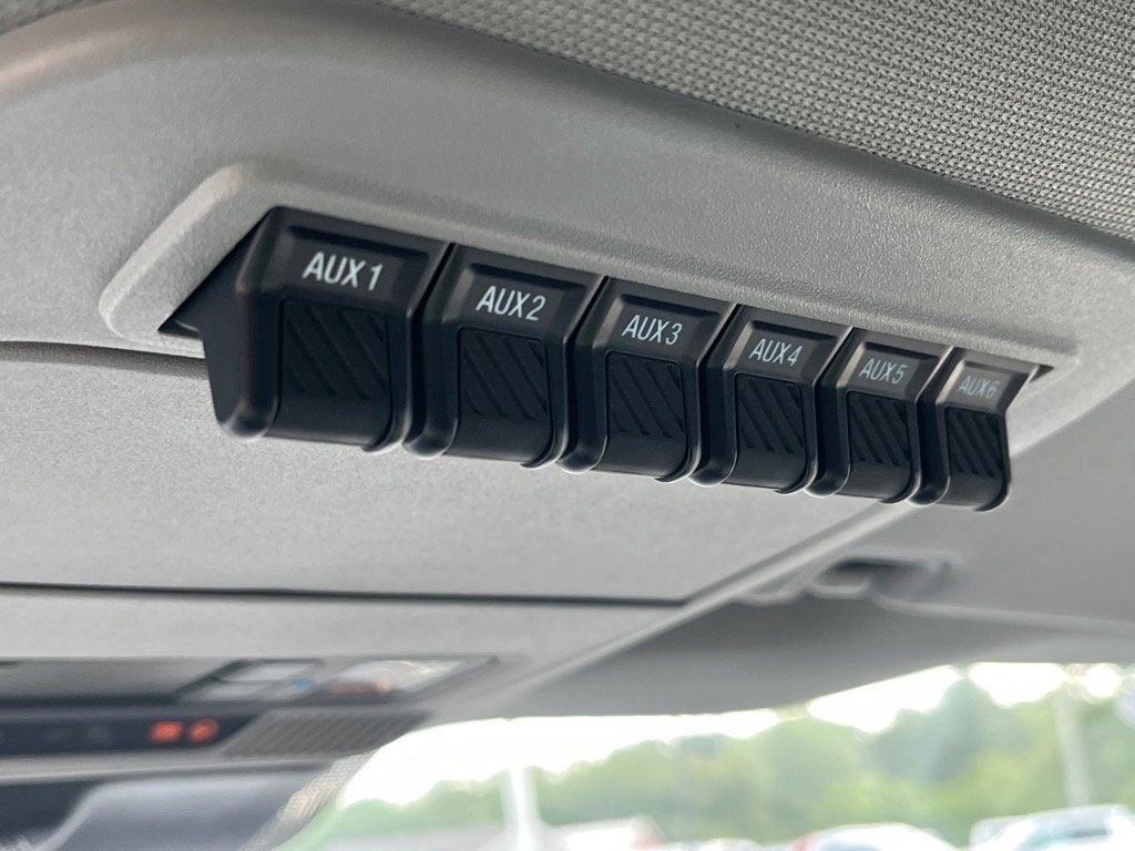 2025 Ford Super Duty F-600 DRW XLT