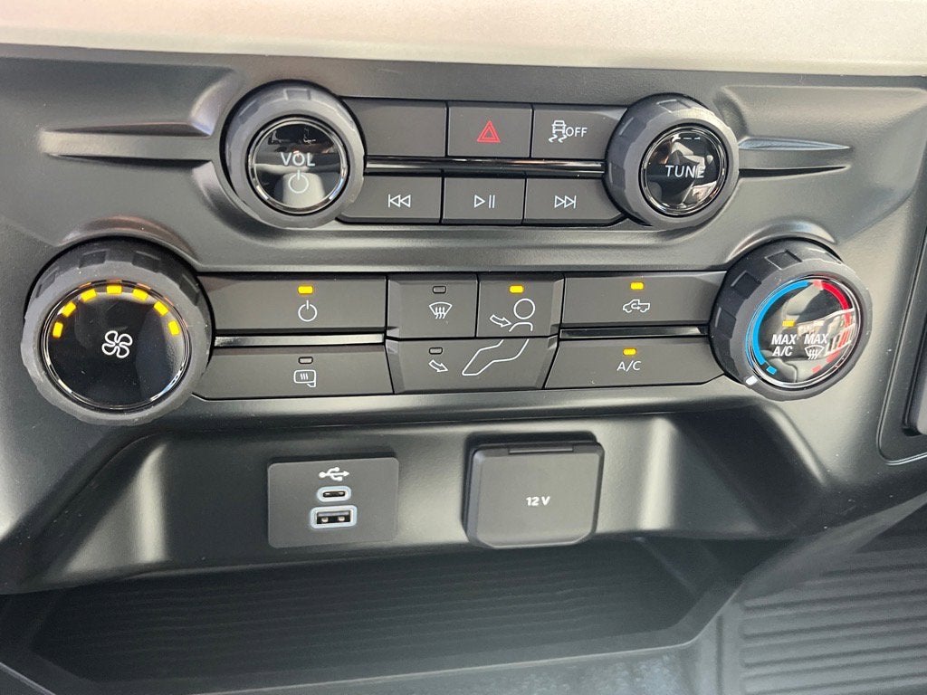 2026 Ford Super Duty F-600 DRW XL