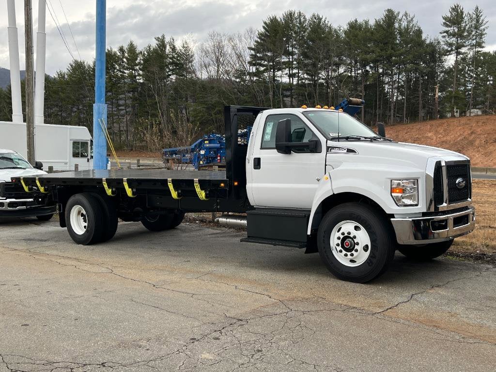 2025 Ford F-650SD Base