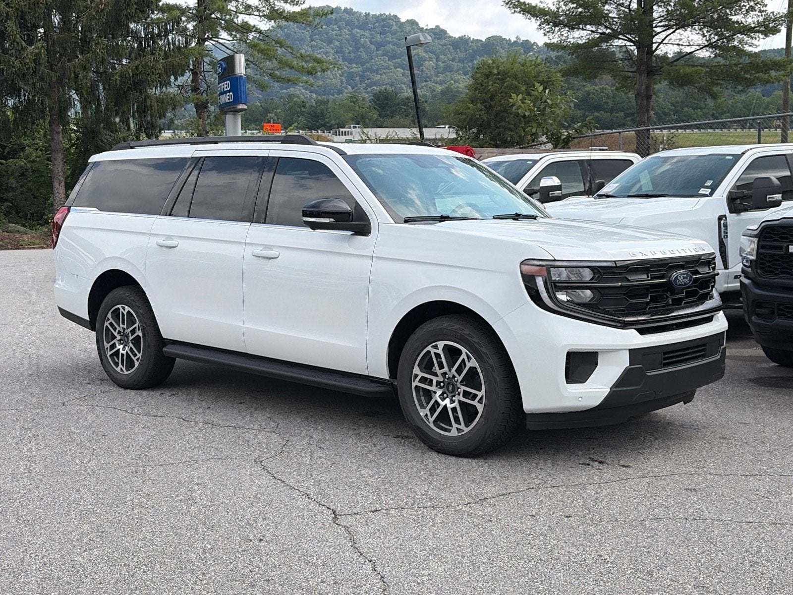 2026 Ford Expedition Max Active
