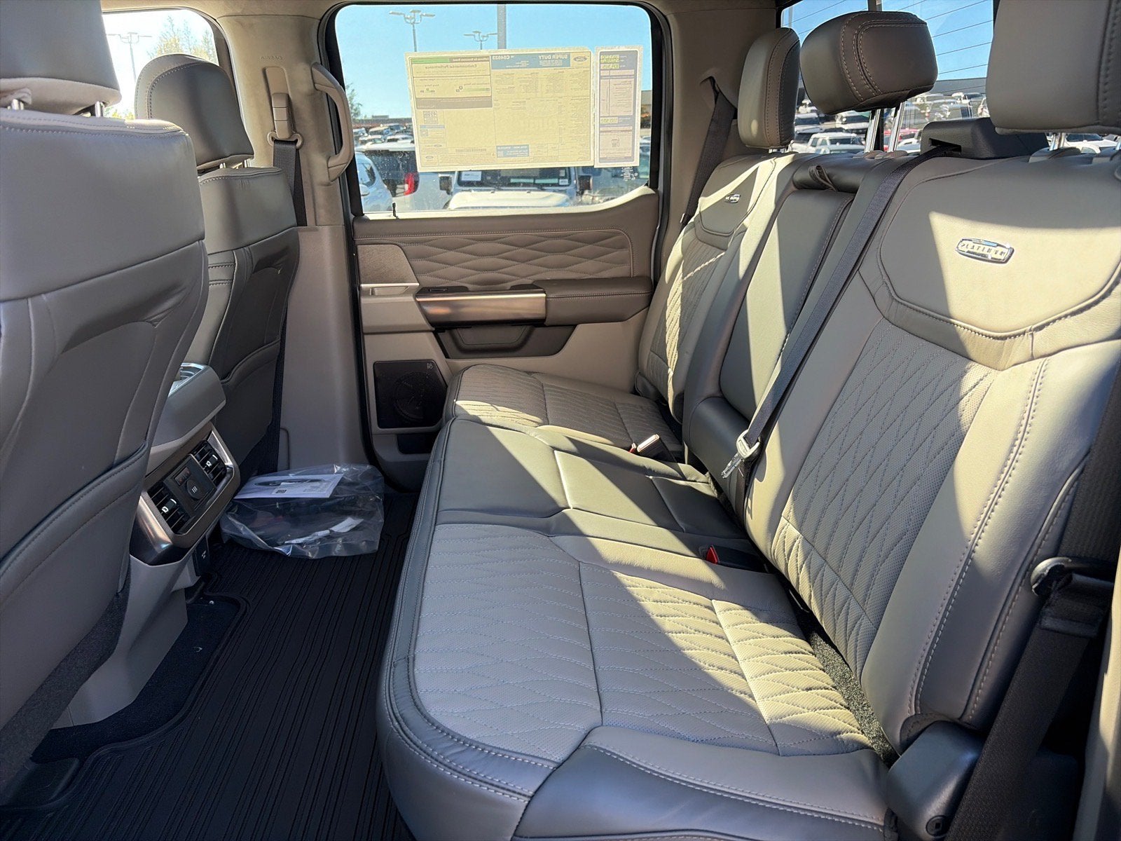 2027 Ford Super Duty F-250 SRW Platinum
