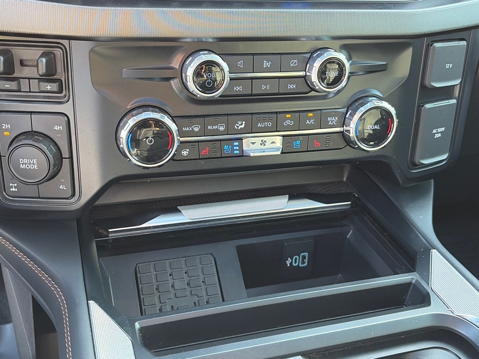2024 Ford Super Duty F-250 SRW Platinum