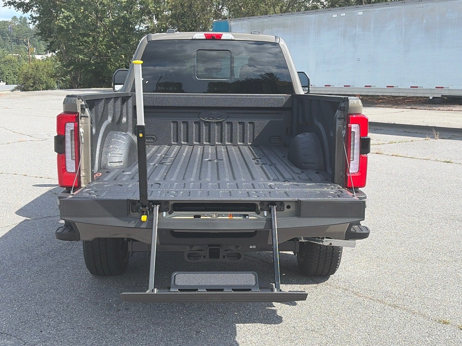 2026 Ford Super Duty F-350 SRW Platinum