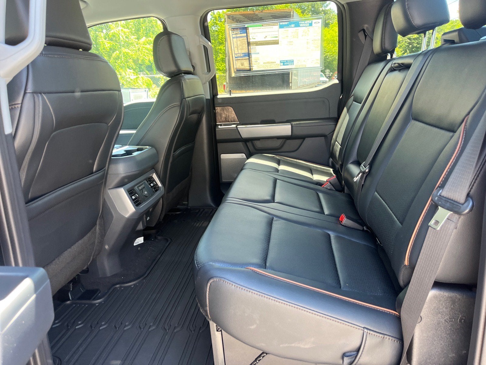 2026 Ford Super Duty F-350 SRW LARIAT