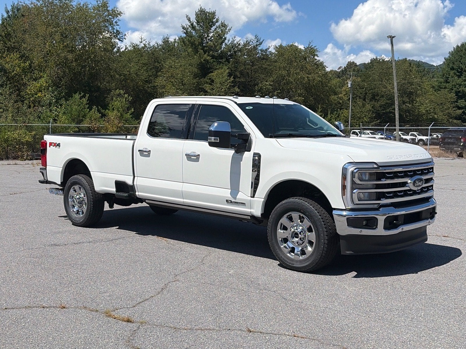 2026 Ford Super Duty F-350 SRW LARIAT