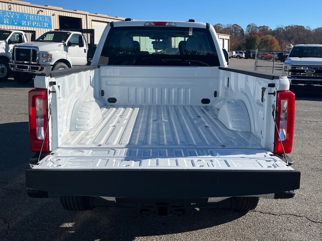 2026 Ford Super Duty F-350 SRW XL