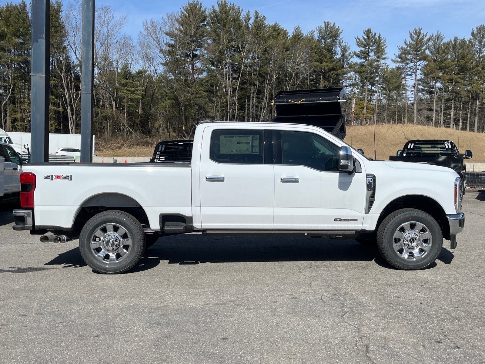 2026 Ford Super Duty F-350 SRW LARIAT