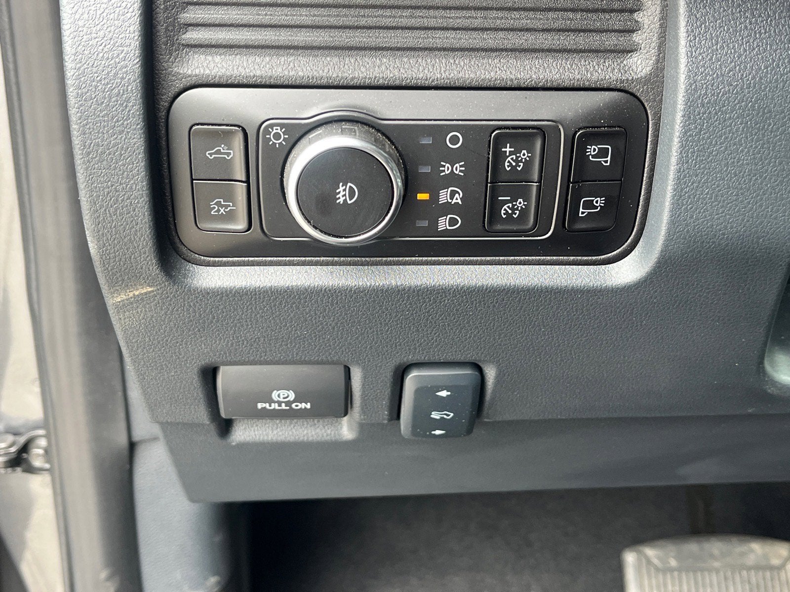 2025 Ford Super Duty F-450 DRW Lariat DRW