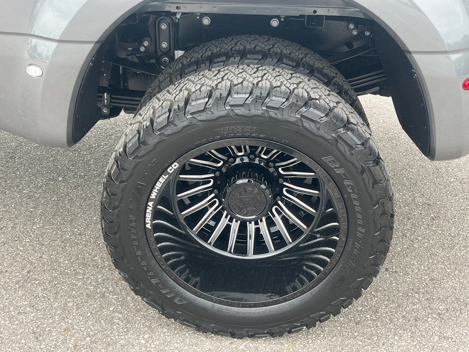2025 Ford Super Duty F-450 DRW Lariat DRW