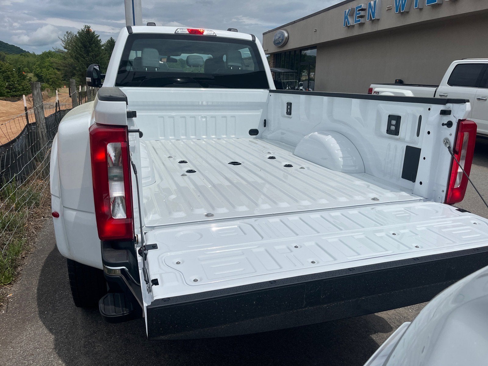 2026 Ford Super Duty F-450 DRW XL