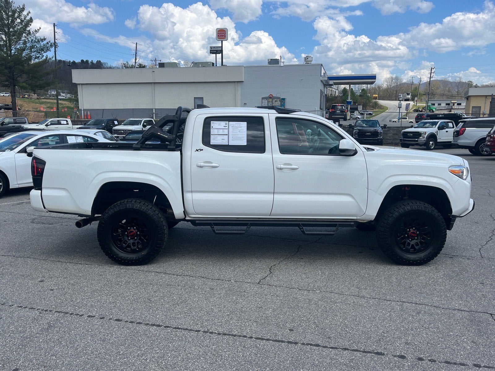 2023 Toyota Tacoma 4WD SR V6
