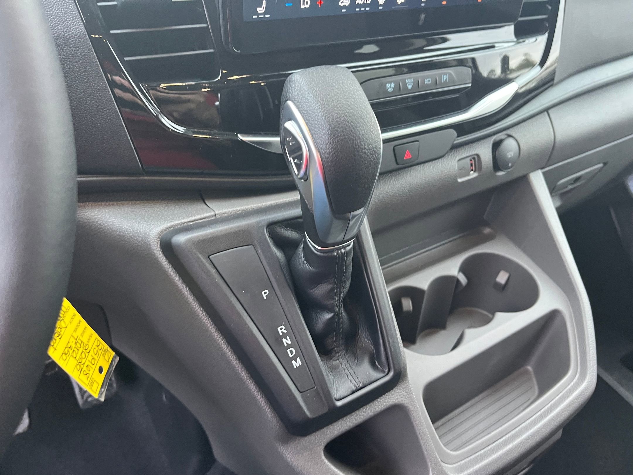 2025 Ford Transit Passenger Wagon XLT