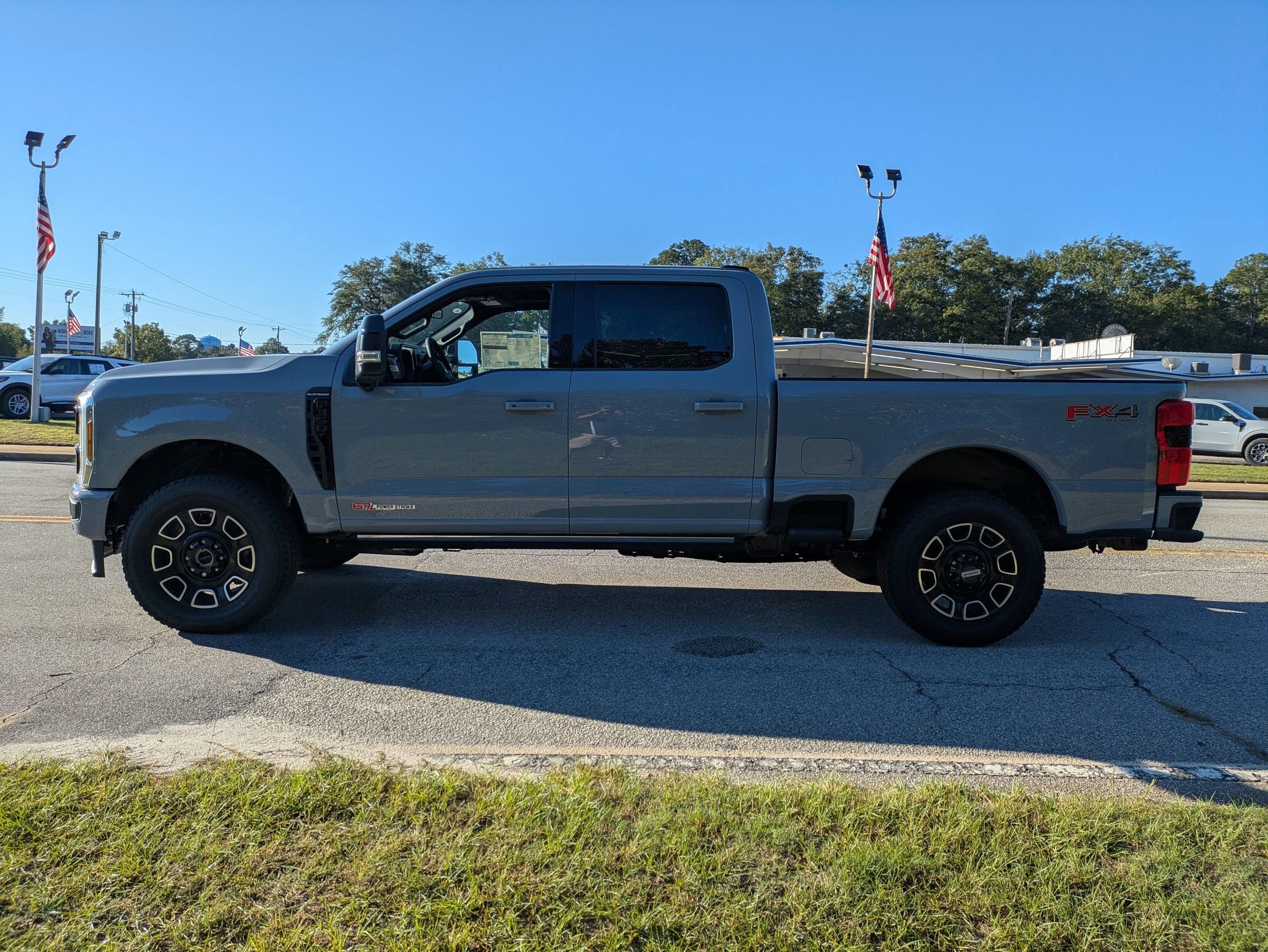 2025 Ford Super Duty F-350 SRW Platinum