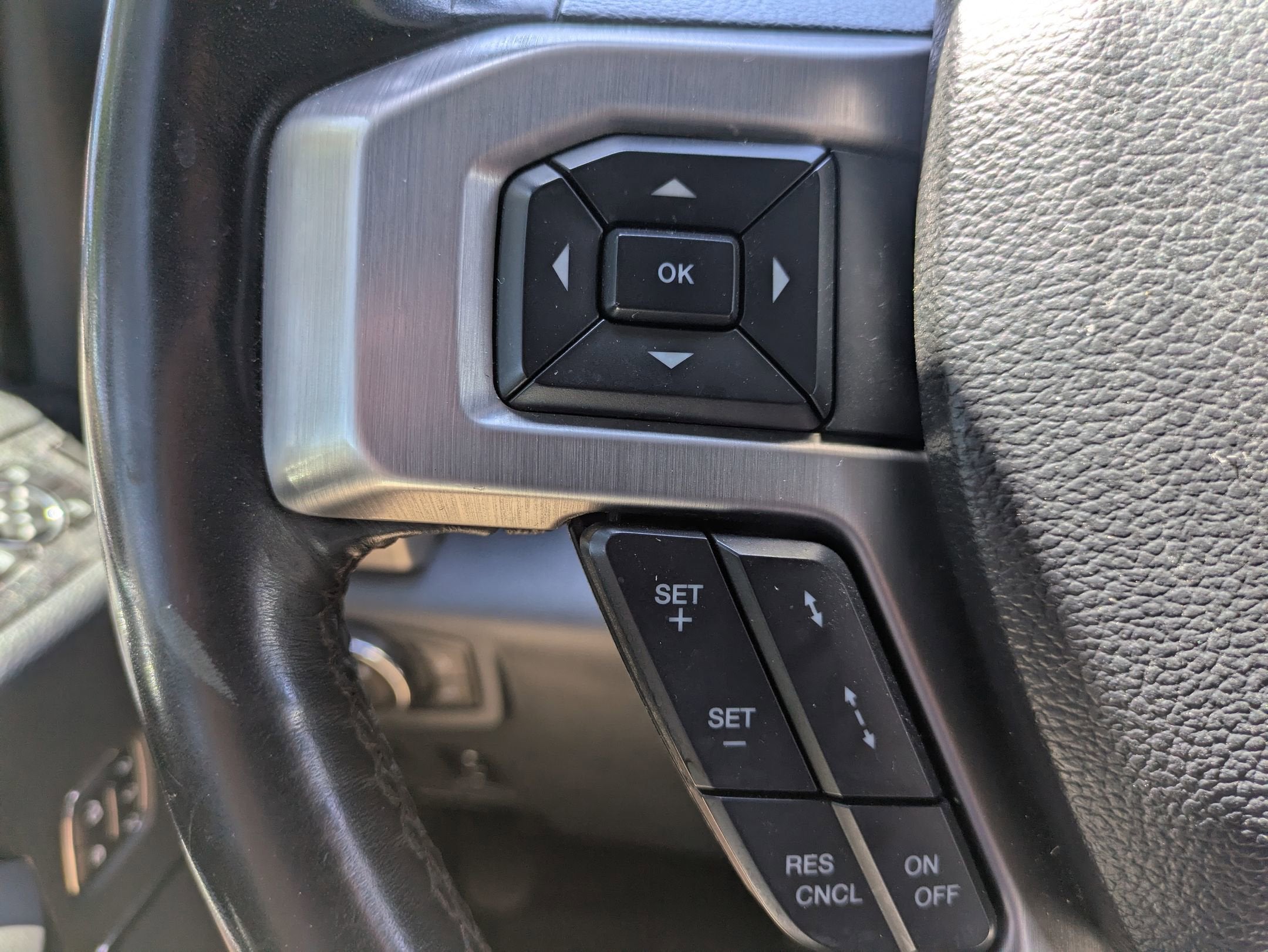 2022 Ford Super Duty F-350 SRW Platinum