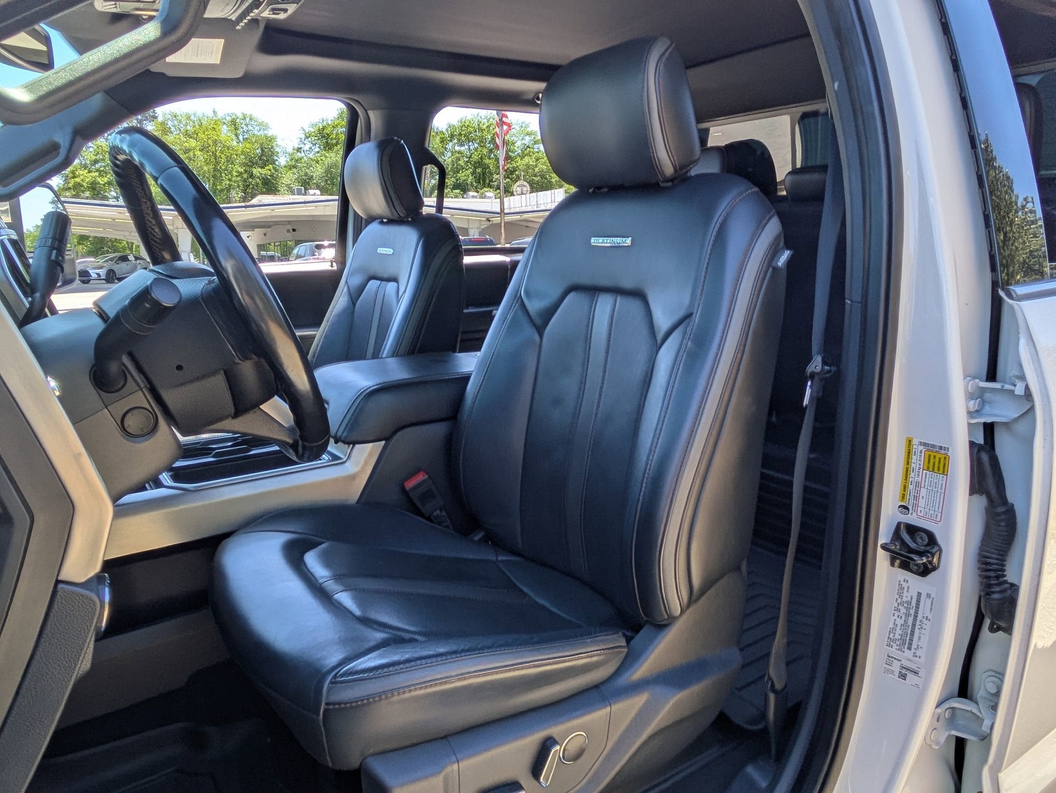 2022 Ford Super Duty F-350 SRW Platinum