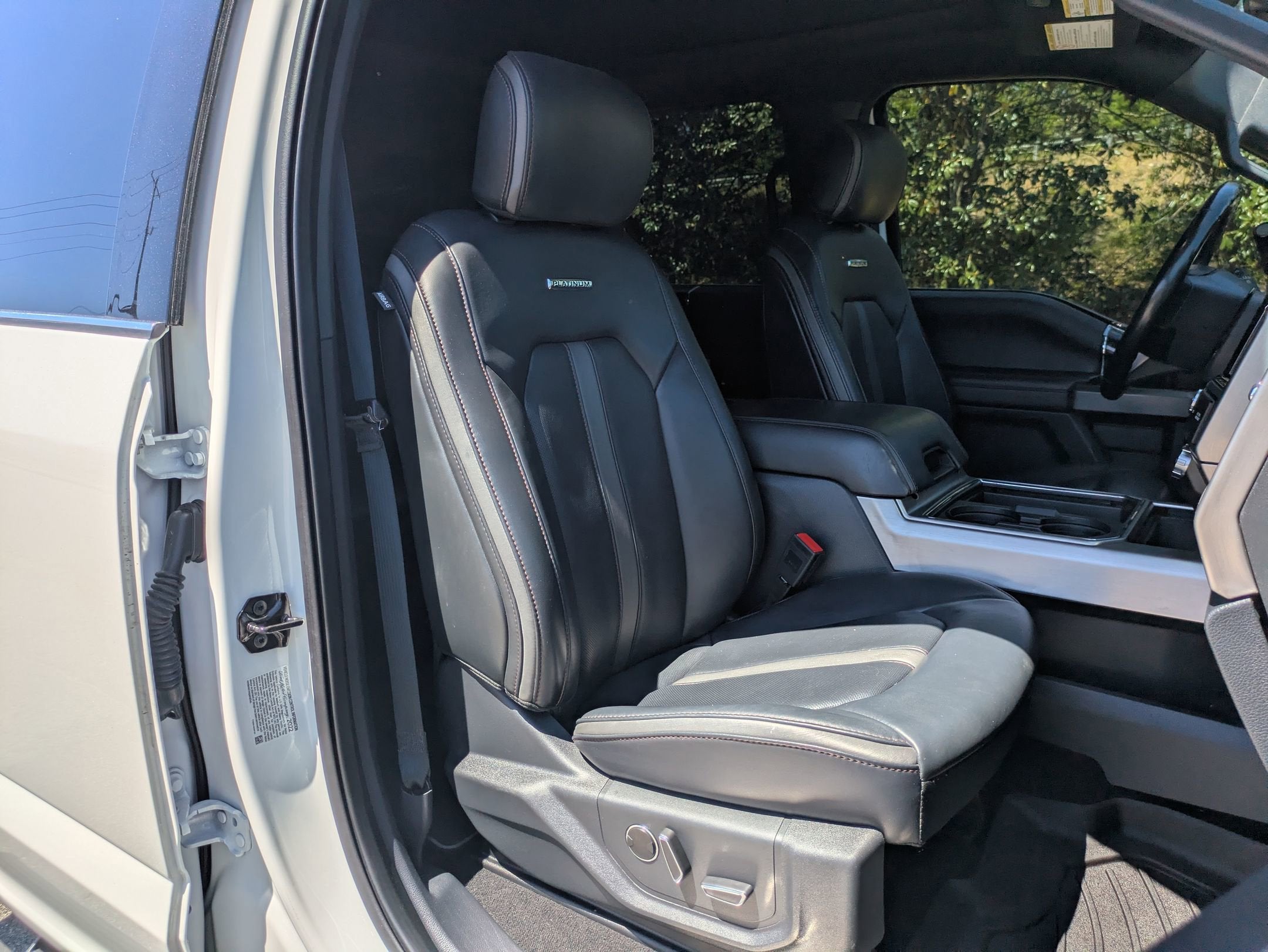 2022 Ford Super Duty F-350 SRW Platinum