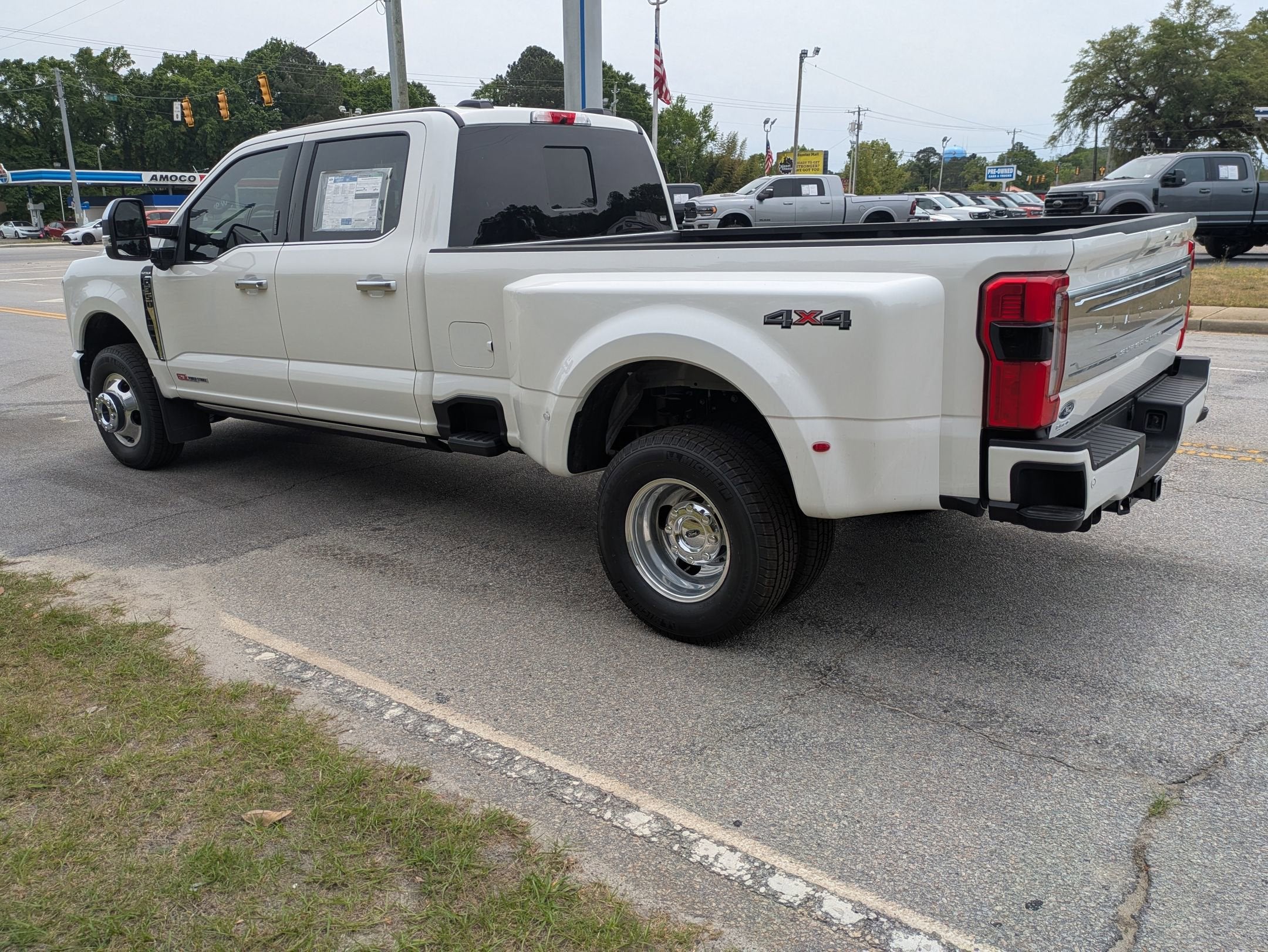 2026 Ford Super Duty F-350 DRW Platinum