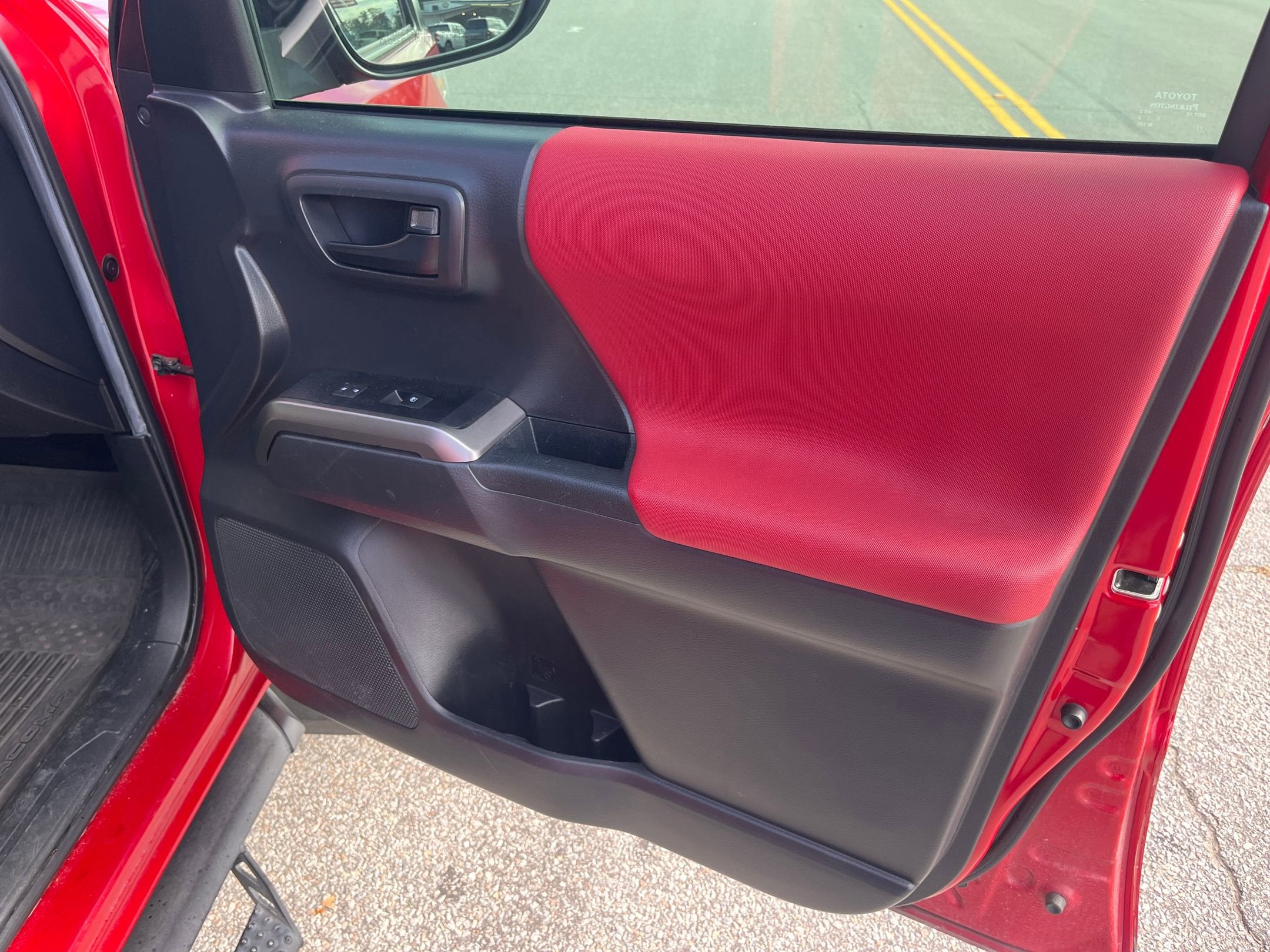 2022 Toyota Tacoma 4WD SR5