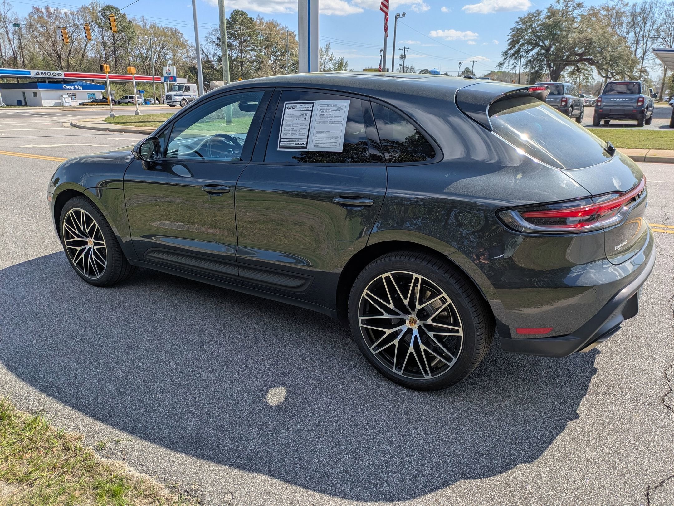 2024 Porsche Macan T