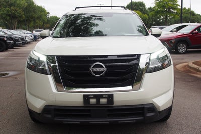2022 Nissan Pathfinder SV