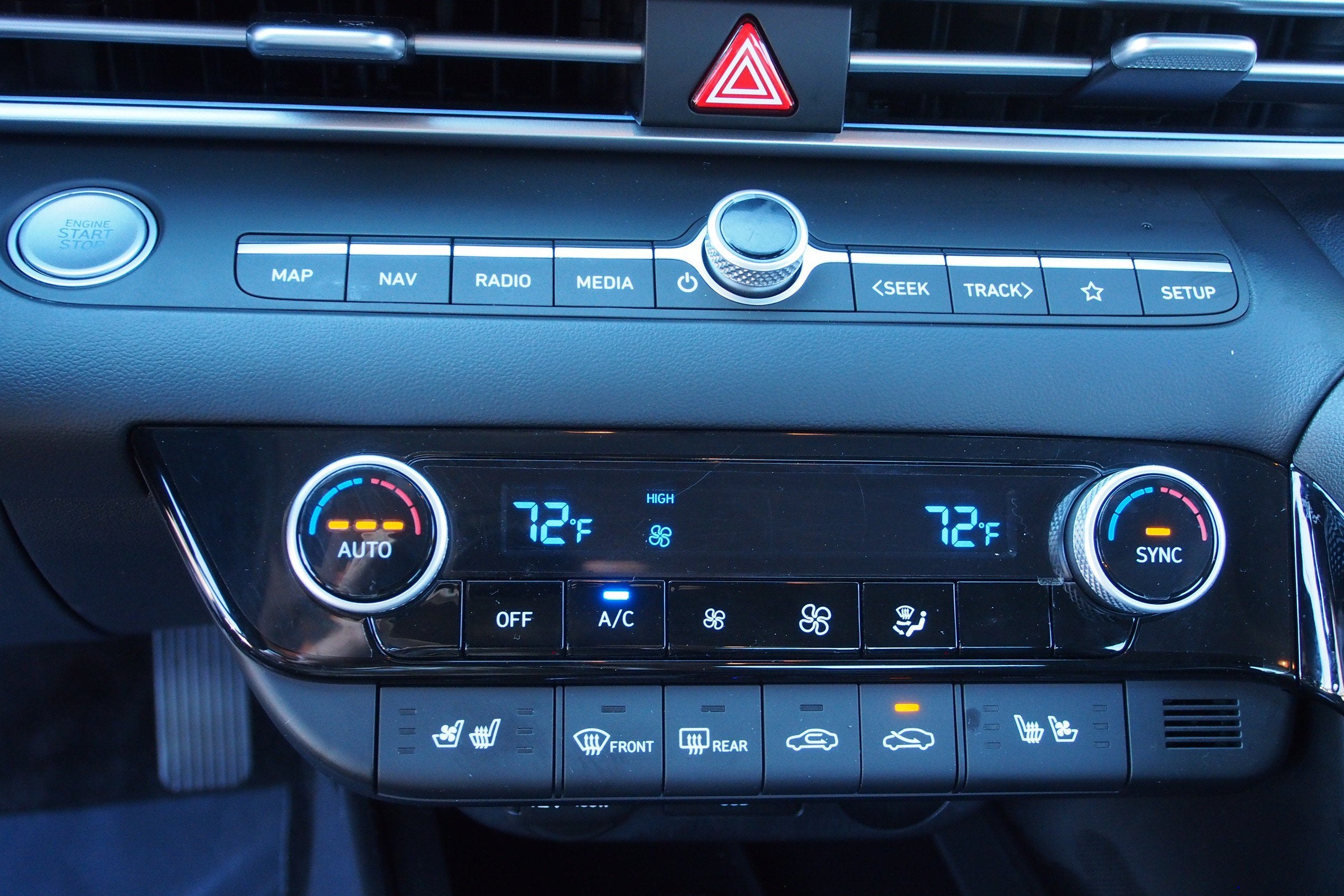 2024 Hyundai Elantra Hybrid Limited