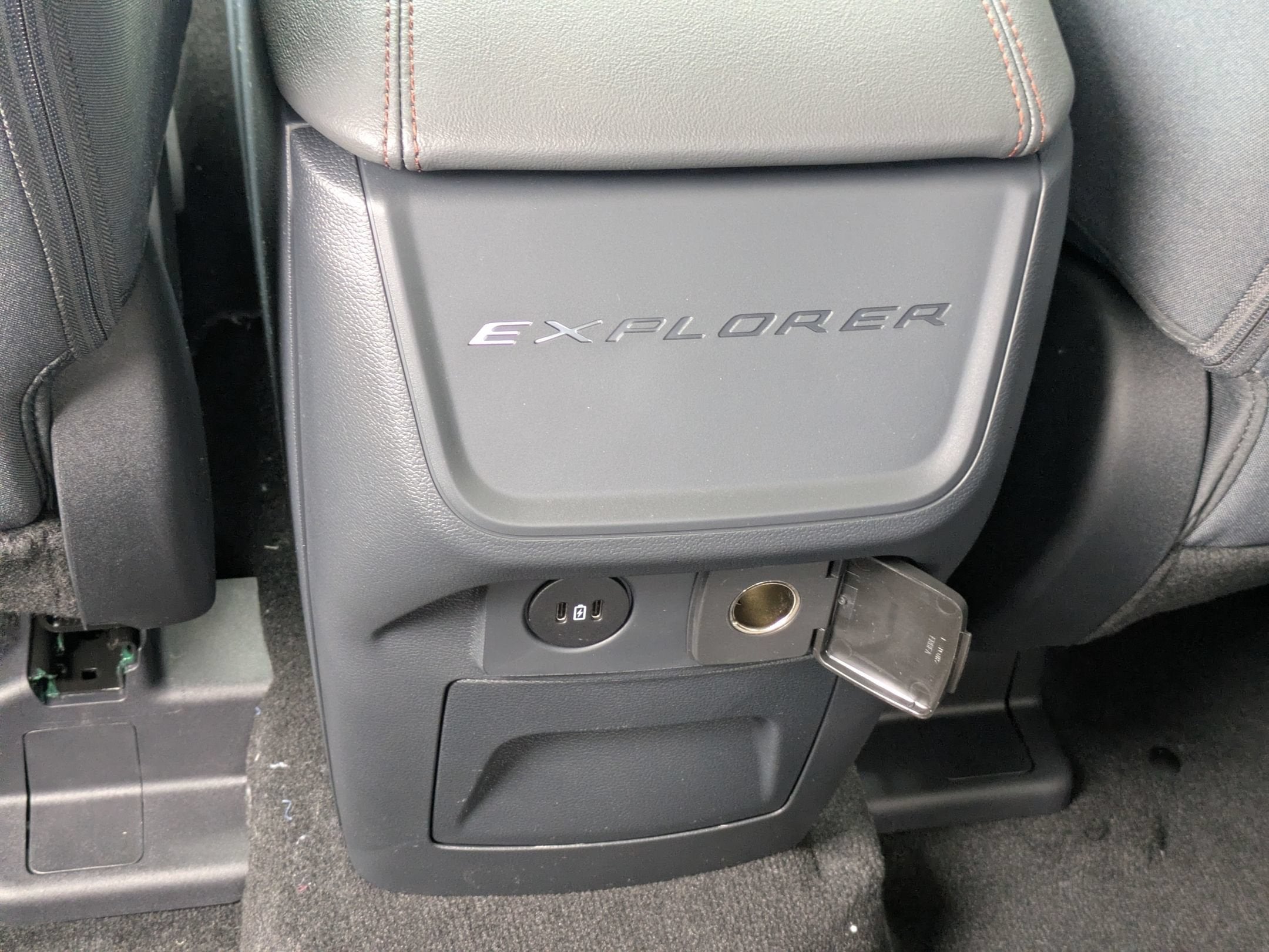 2026 Ford Explorer Active w/200A Pkg