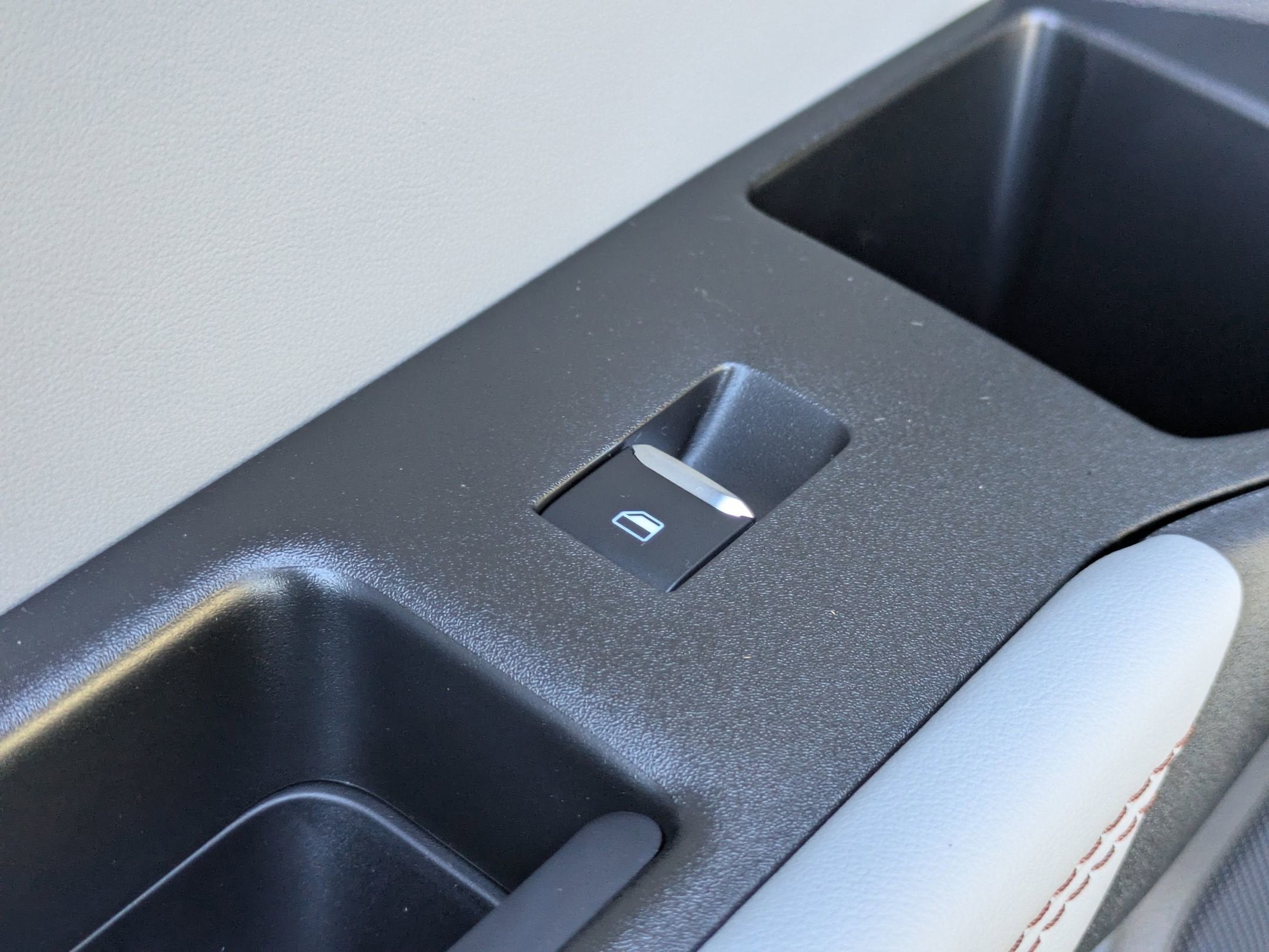 2026 Ford Explorer Active (200A)