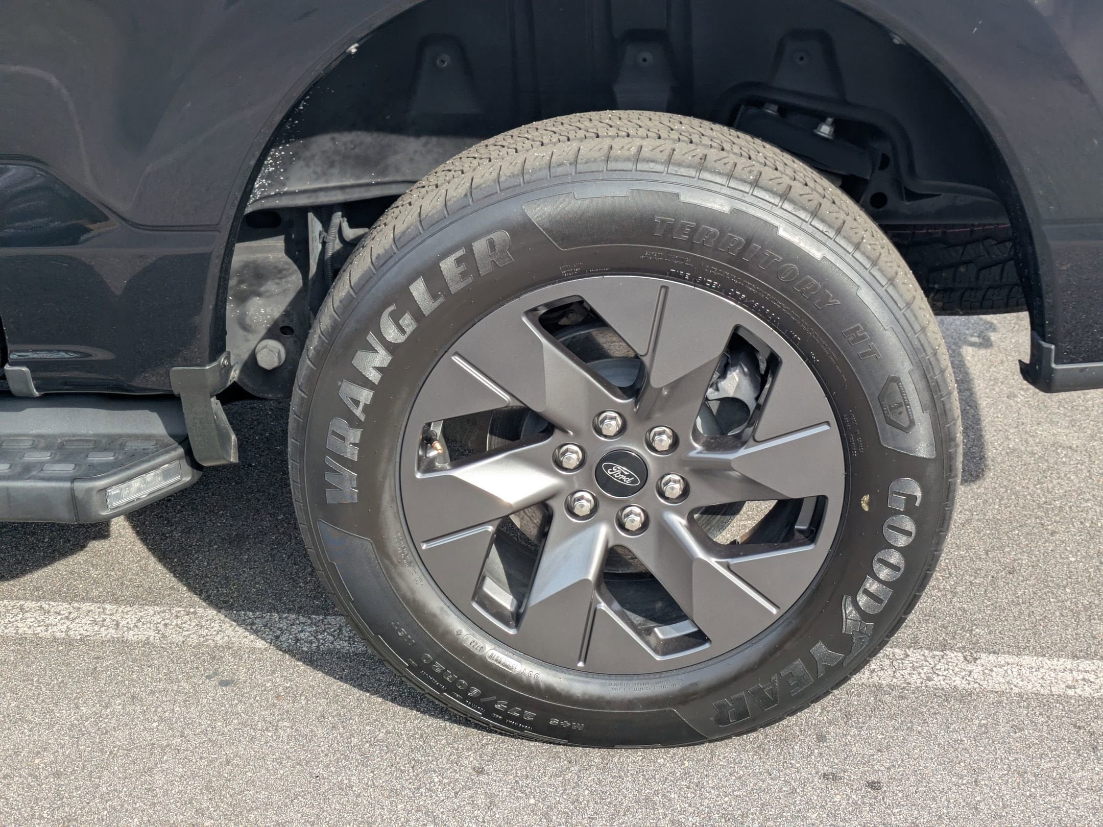 2023 Ford F-150 Lightning XLT