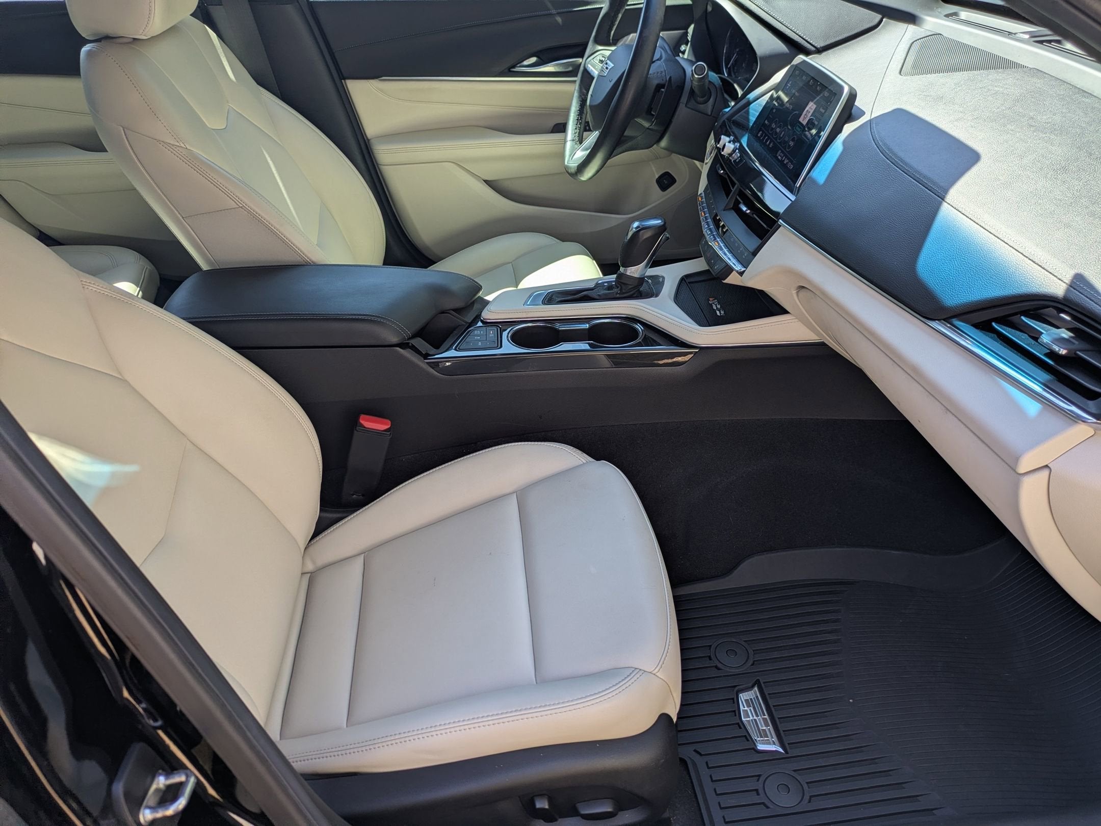 2023 Cadillac CT4 Luxury