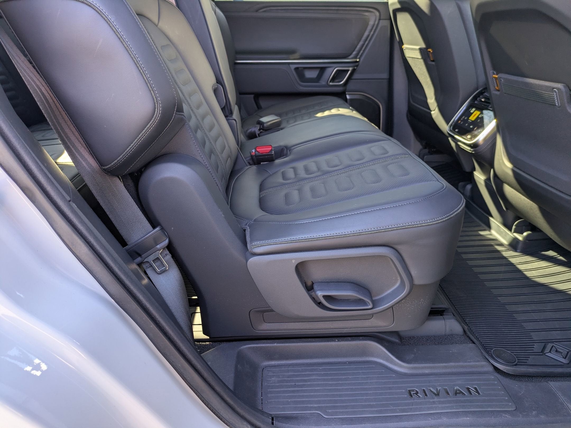 2023 Rivian R1S Launch Edition