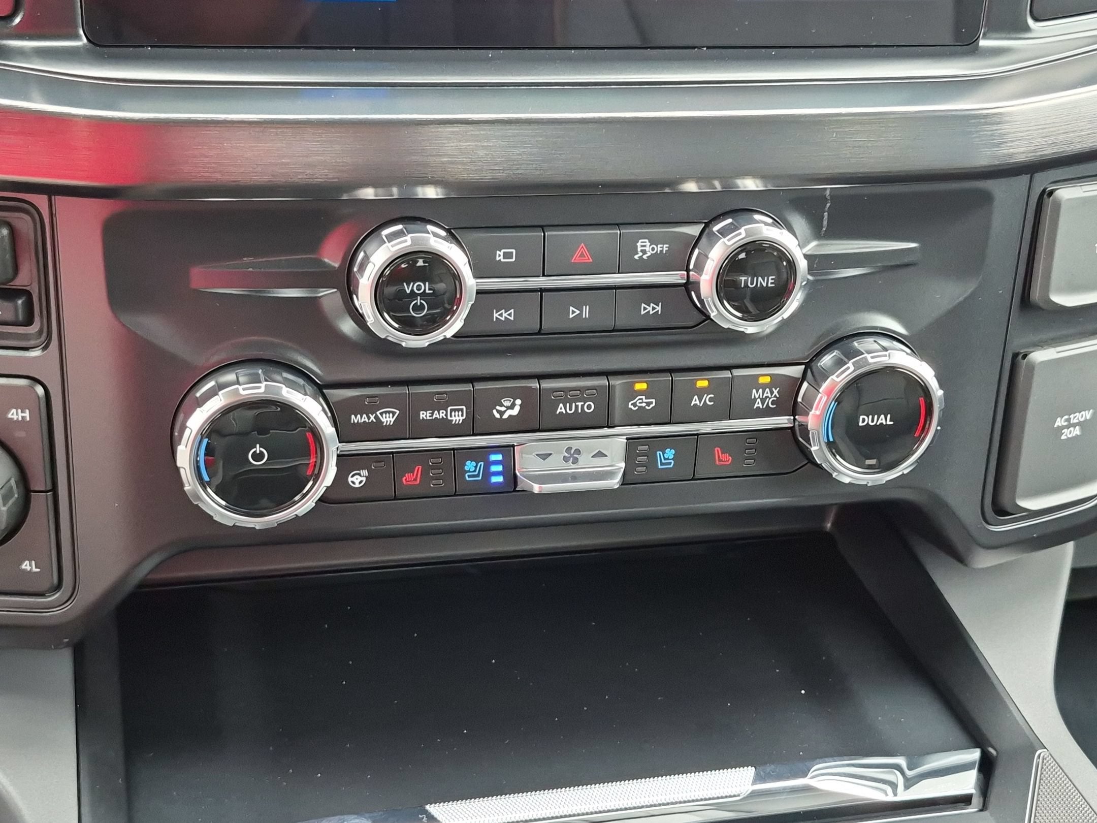 2027 Ford Super Duty F-250 SRW LARIAT