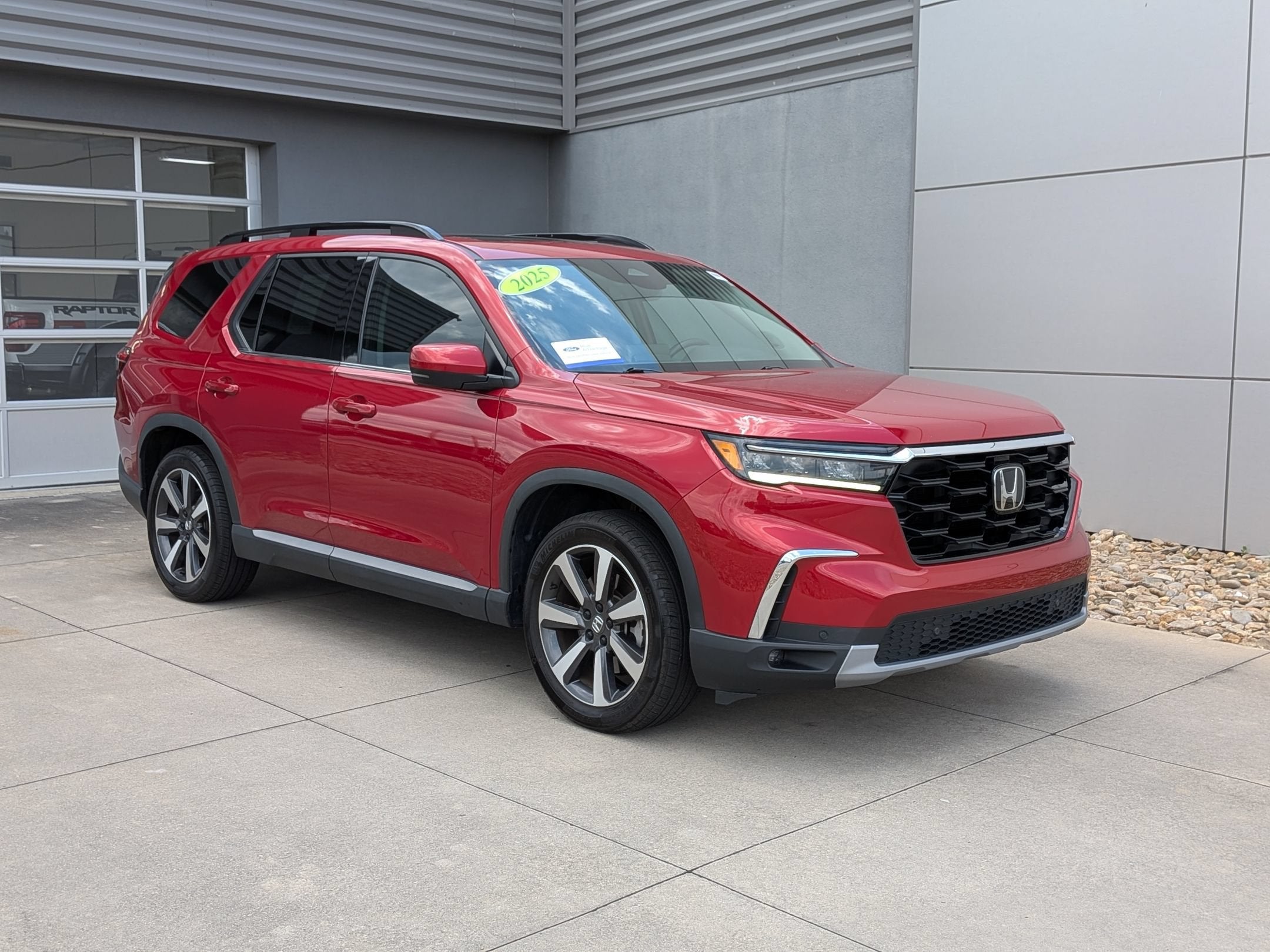 2025 Honda Pilot Touring